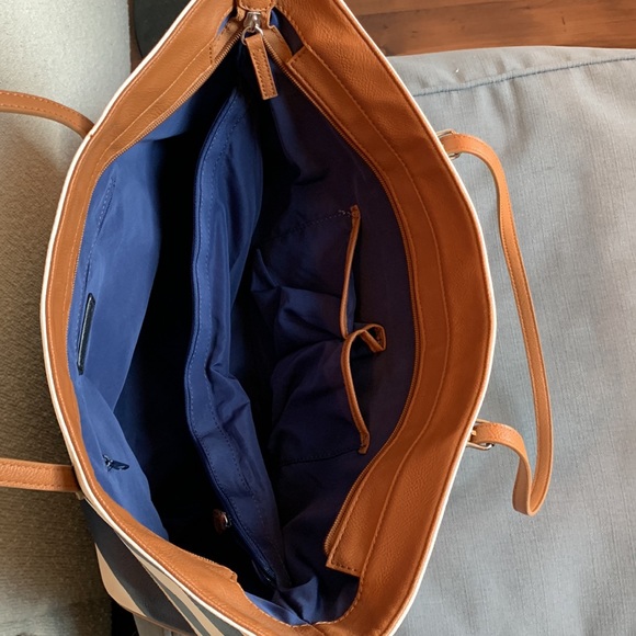 Nine West Purse - Picture 6 of 6